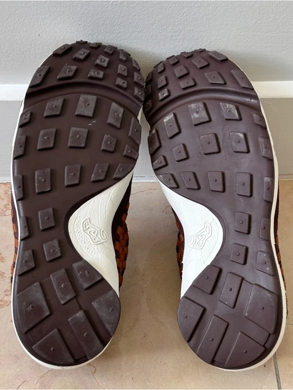 Nike Air Footscape Women Sz 10.5 Woven Earth Tan Brown Sneakers Shoes FB1959-200 - Picture 5 of 6
